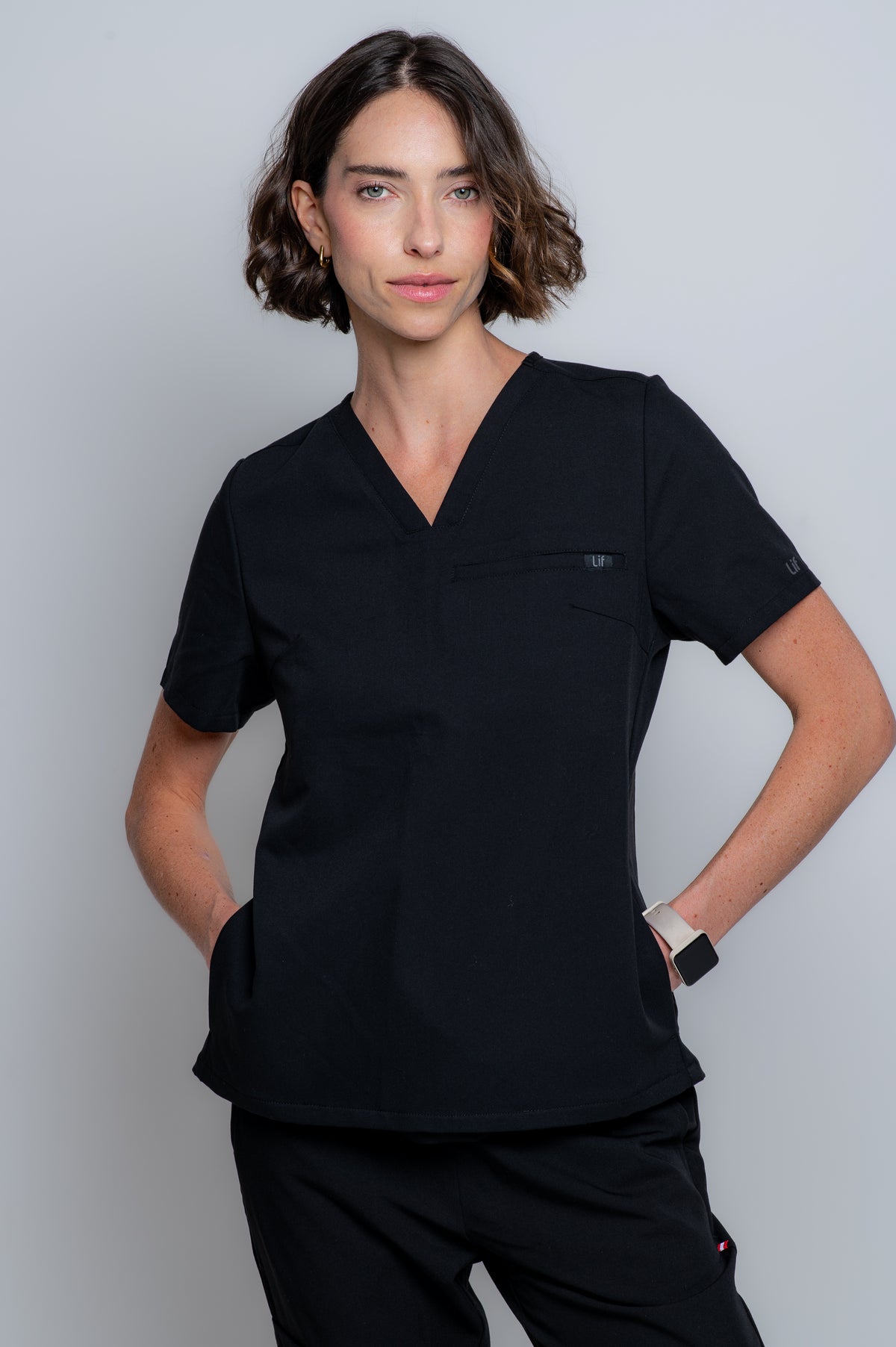 Blusa Adhara™ — fotografia de referência da modelagem, imagem 1